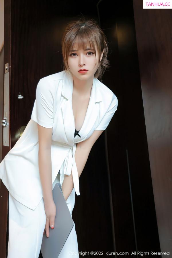 奈沐子  [XiuRen]高清写真图 2022.05.17 No.5019 奈沐子第3张图片